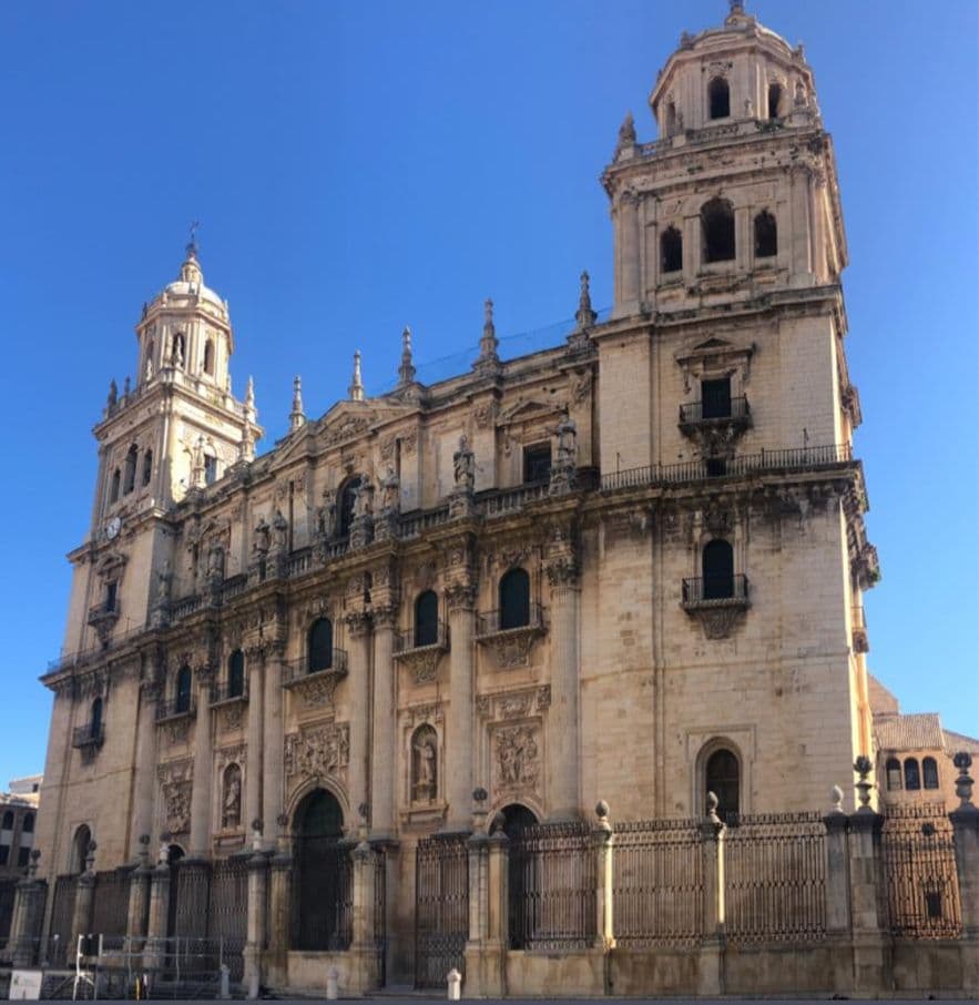 La Catedral de Jaén que "Copiaron" en América: Así Inspiró a Medio Continente